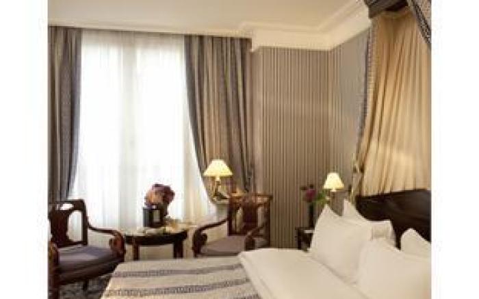 Le Dokhan's, Paris Arc de Triomphe, a Tribute Portfolio Hotel