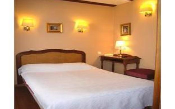 Hotel Saint-Louis en L'Isle - Notre-Dame