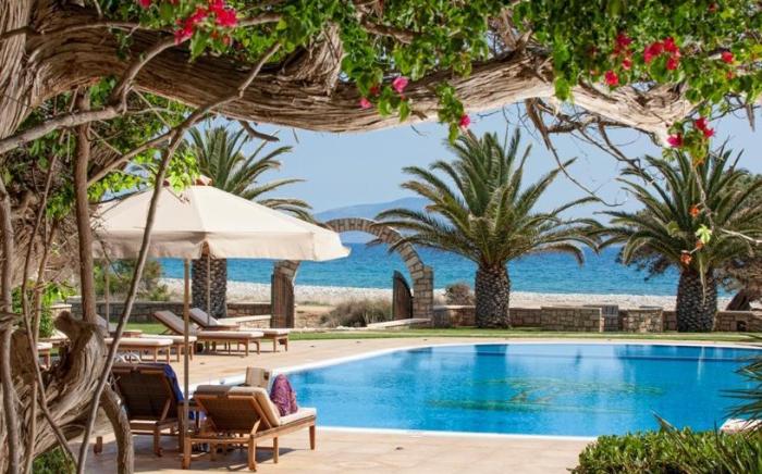 Finikas Hotel