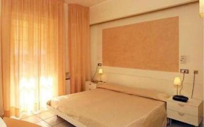 Hotel Tirreno