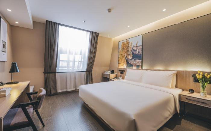 Atour Light Hotel Chengdu Wuhou Shuangnan Hongpailou Road