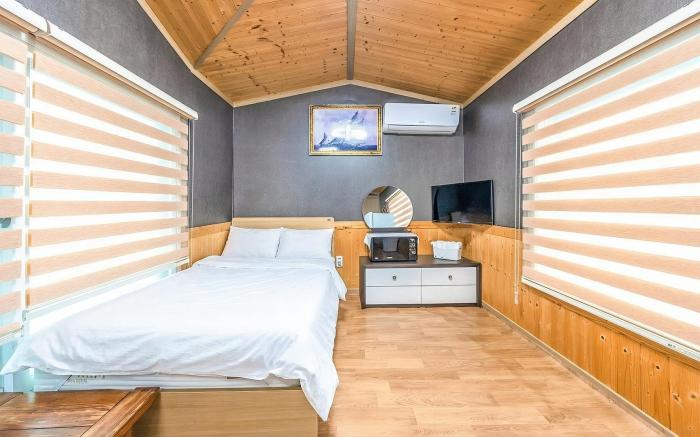 Samcheok Sol Beach Pension