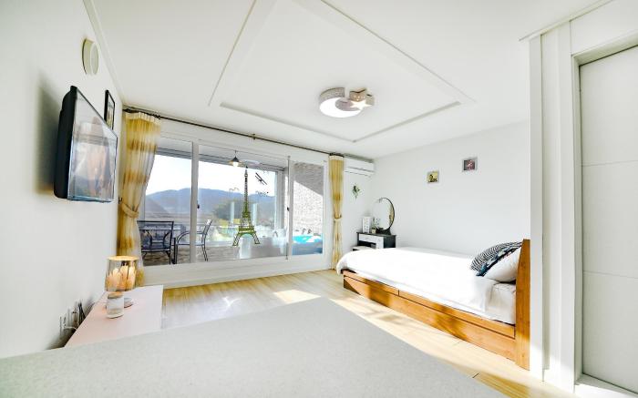 Ganghwa Noel Spa Pension