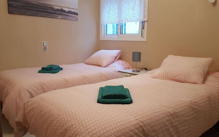 Triana Ruiseor 3 Rooms, Ac, Wifi