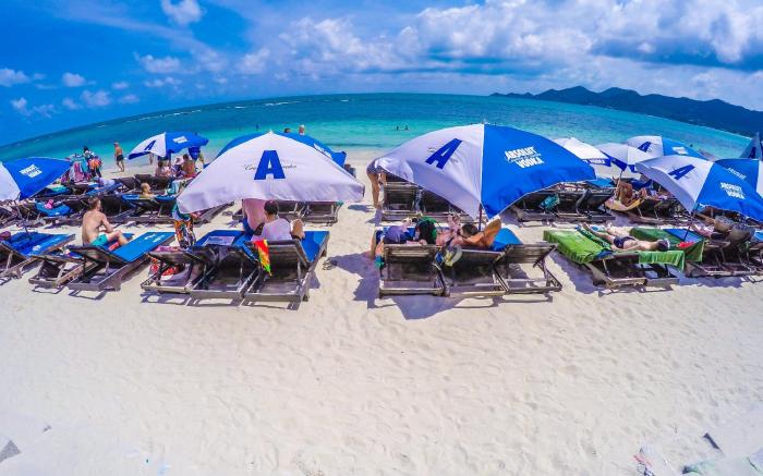 Ark Bar Beach Resort