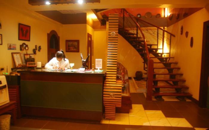 Centro Mactan Suites
