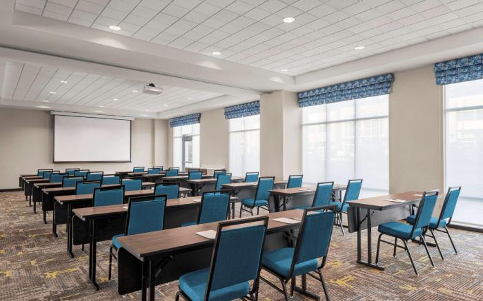 Hampton Inn & Suites by Hilton Kelowna Airport