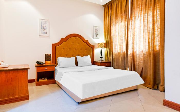 OYO 118 Revira Hotel