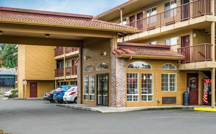 Econo Lodge Portland Airport