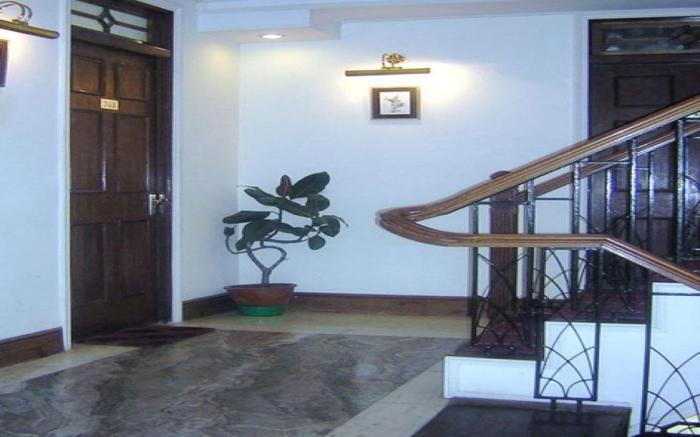 Hotel Shangri-La Regency