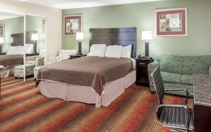 Howard Johnson Hotel by Wyndham Newark Airport