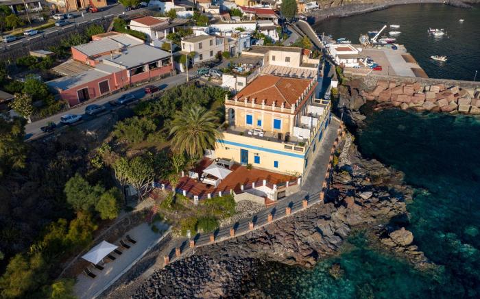 L'Ariana Isole Eolie UNA Esperienze 
