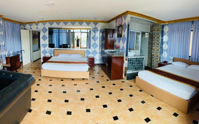 Tuyet Nhi Hotel