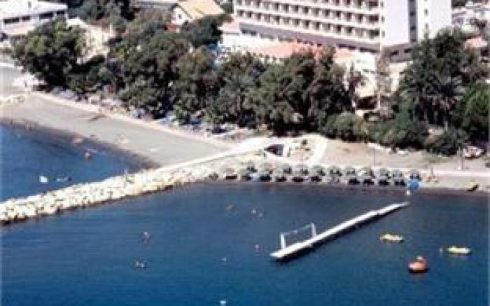 Poseidonia Beach Hotel