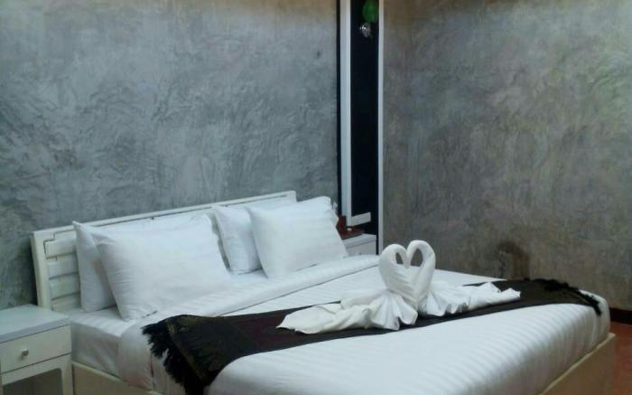 Riverpool Resort