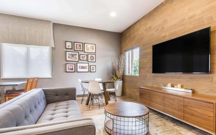 Studio 6 Mississauga, ON - Toronto