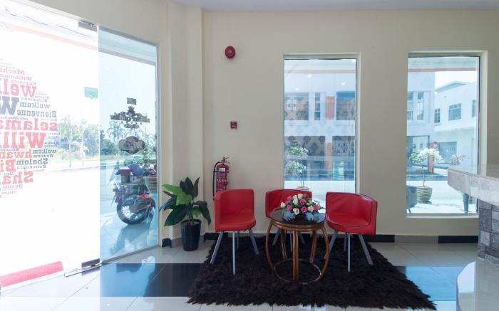 OYO 439 Night Queen Hotel