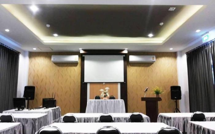 Seree Grand Resort