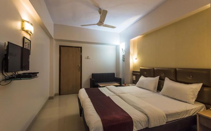 Vista Vashi Inn