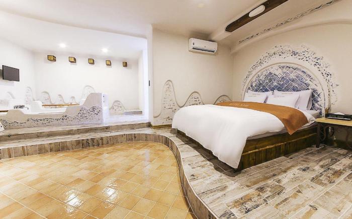 Nabi Hotel