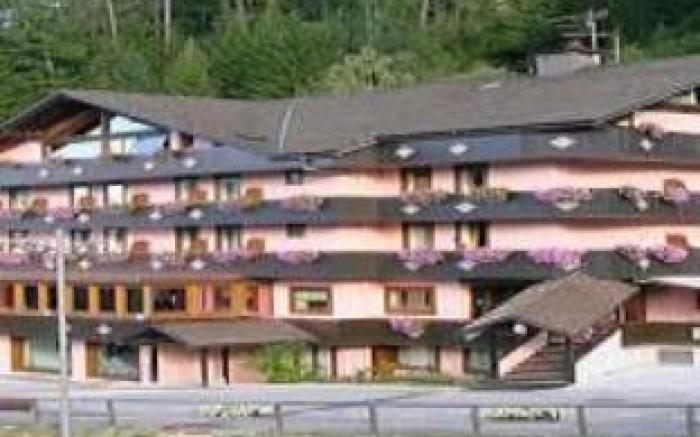 Luna Wellness Hotel