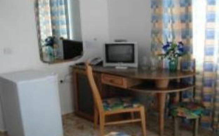 Sunny Varshava Hotel