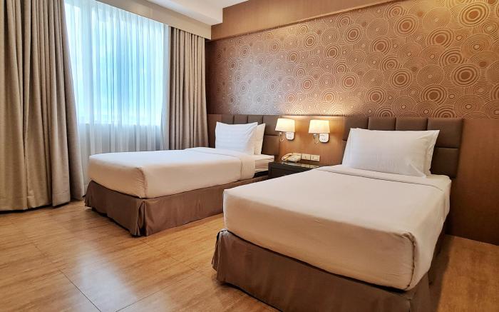 SMALLVILLE 21 HOTEL