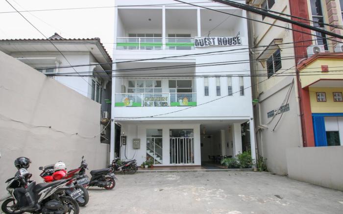 Golden Snail Guest House