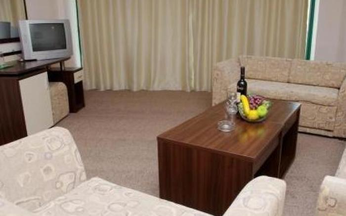 Hotel Marvel All Inclusive - FULLY RENOVATED FREE Beach Access