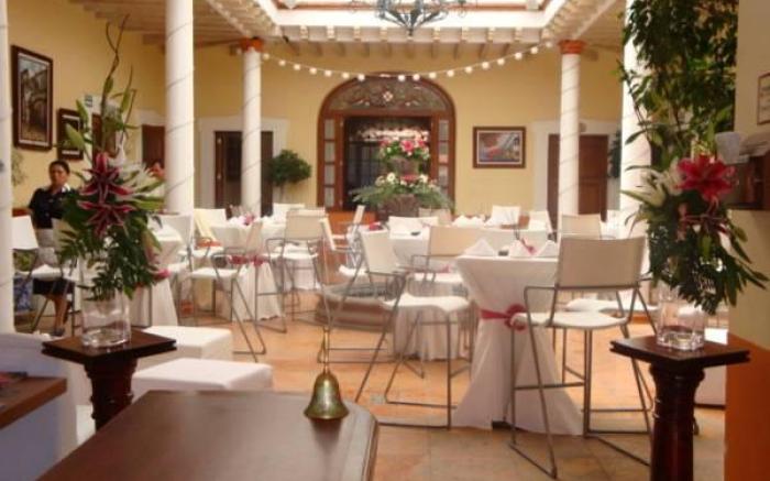 Dos Patios Queretaro Curamoria Collection