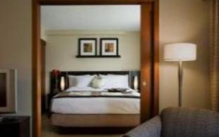 Embassy Suites by Hilton Downtown Montreal