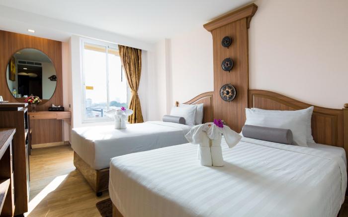 Aiyara Palace Hotel