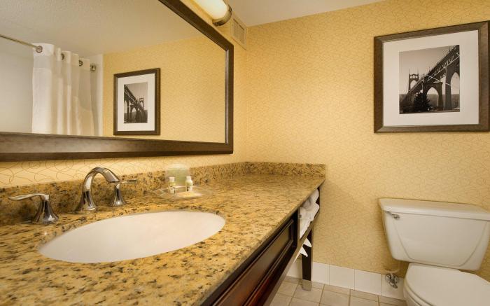 Holiday Inn Portland-Airport I-205 By IHG