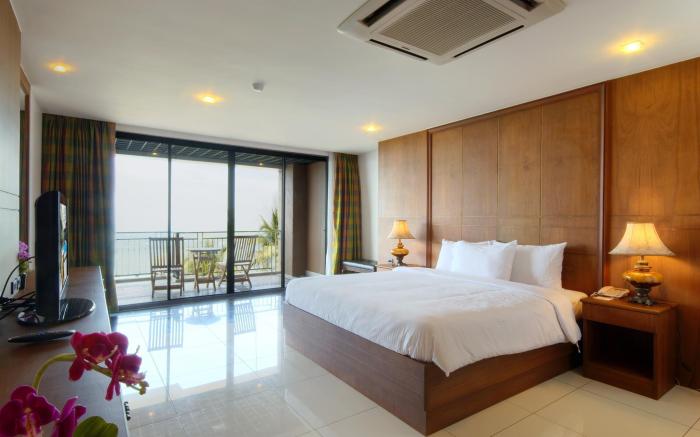 Baywalk Residence