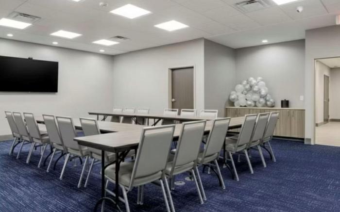 Holiday Inn Express & Suites Choctaw - Oklahoma City East By IHG