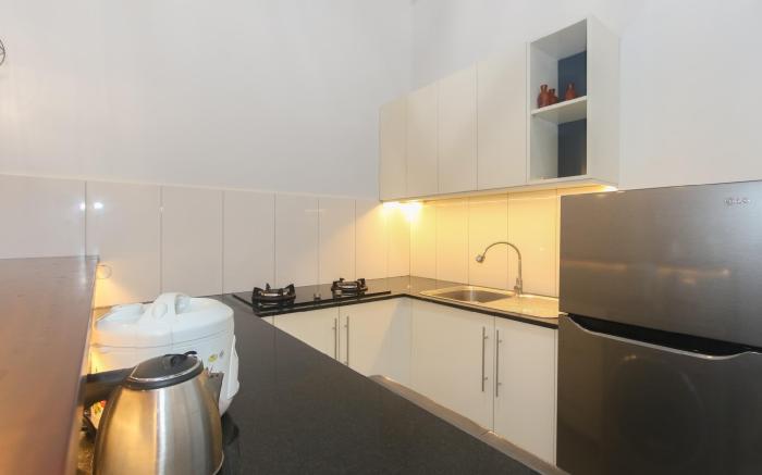 Spacious One Bedroom Apartment- Home like setting 