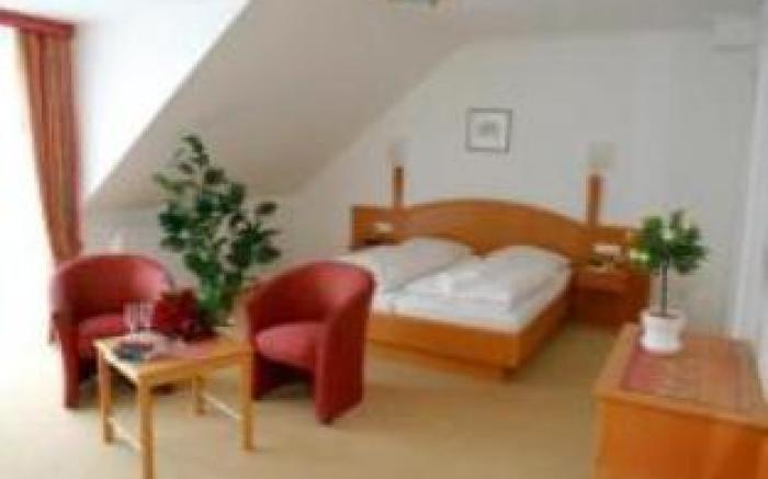Hotel Neuwarft
