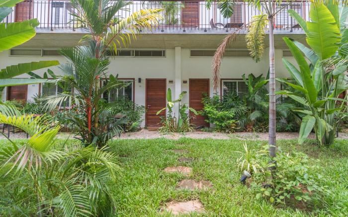 Western Style One Bedroom Apartment in quiet area