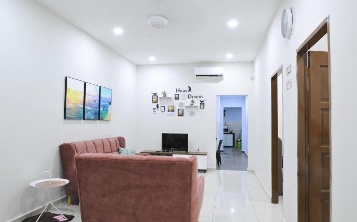 Homestay  Comfort House at Melaka Bukit Baru