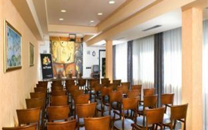 International Hotel & Suite