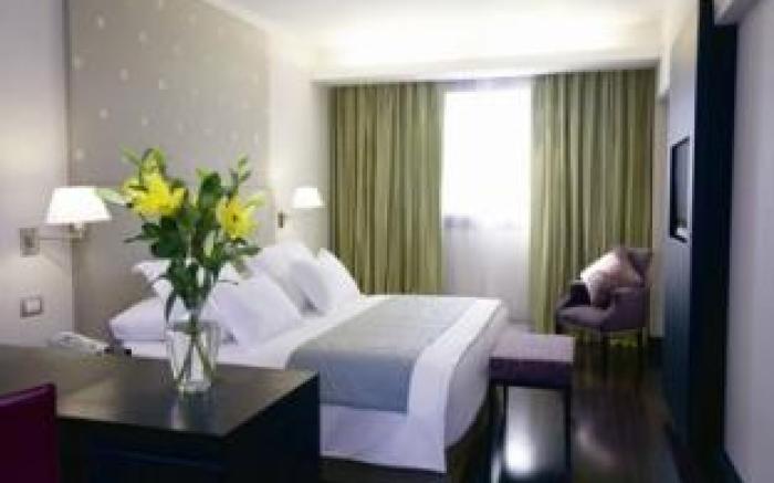 NH 9 de Julio Hotel