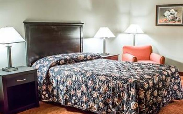 Econo Lodge Burlington I-40