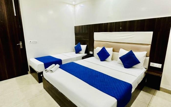 Stay at Mayank and Get Free Airport Drop