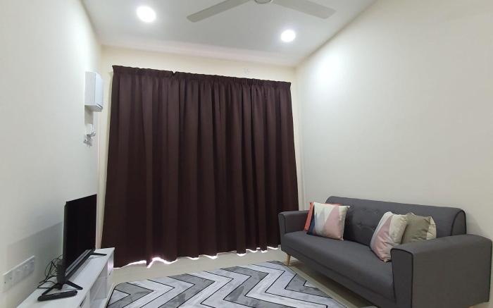 HOMESTAY ALONG, KUANTAN.