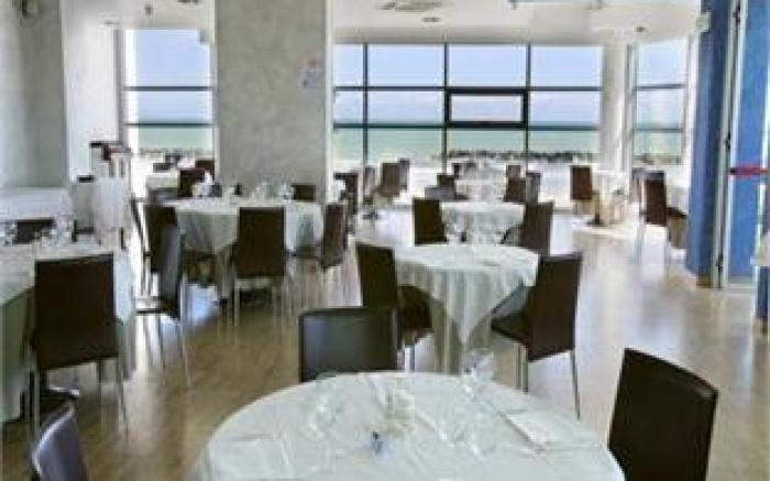 Sea Lion Hotel