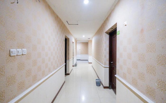 RedDoorz near Bukit Darmo Golf