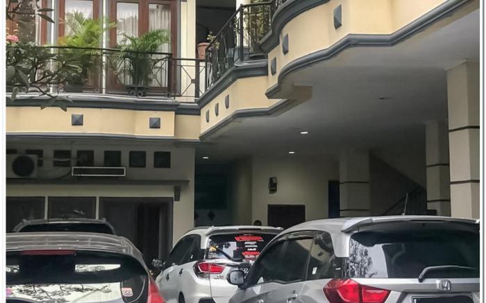 Kemang Place near Lippo Mall Kemang Mitra RedDoorz