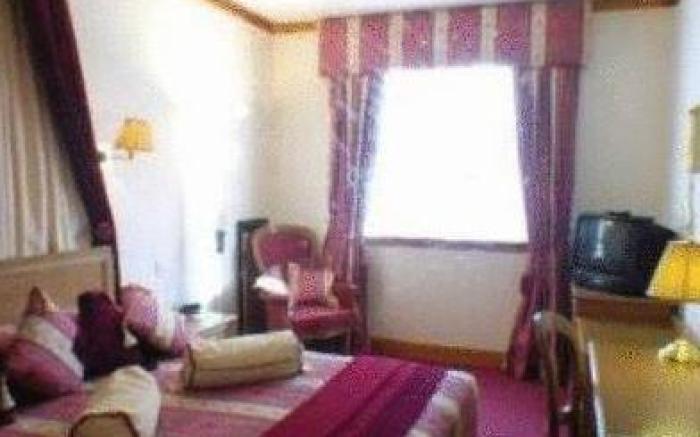 Strathaven Hotel