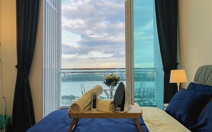 Paragon Suite, Acacia Suite by Antlerzone