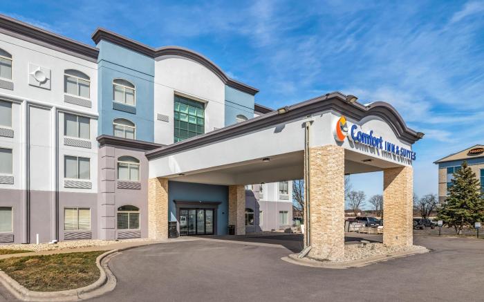 Comfort Inn & Suites Madison East - Monona
